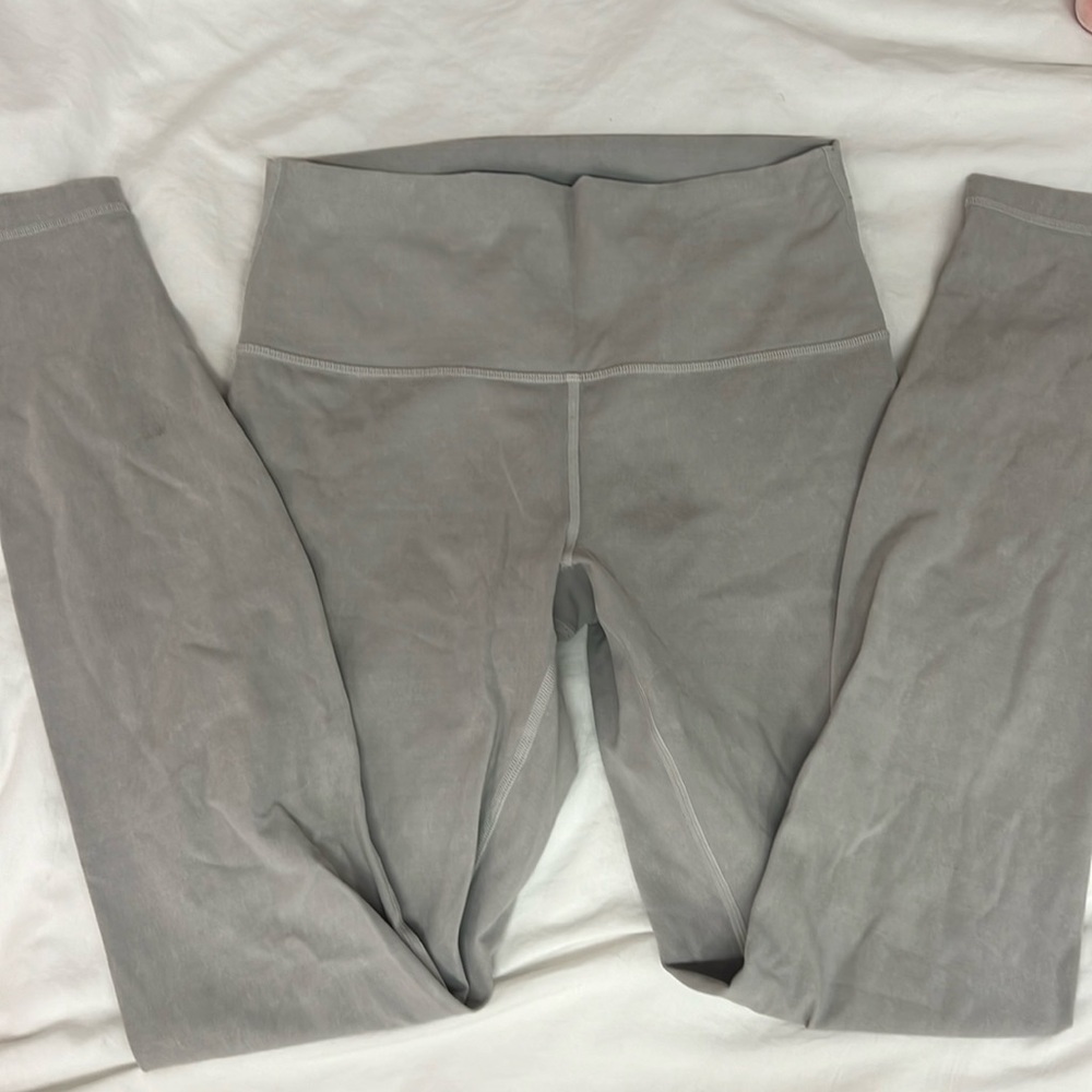 Grey single lined Lululemon allign leggings